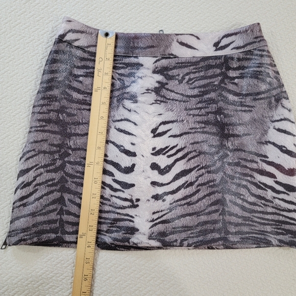 Cloud Ten Zebra Tiger Print Mini Skirt Size Small Side Zippers Animal Pattern - Picture 5 of 15